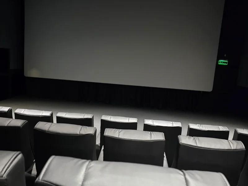 Весёлый кинотеатр