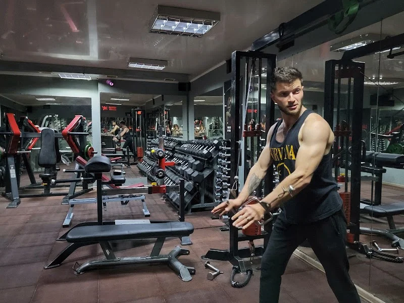 MaxGYM & FITNESS CLUB