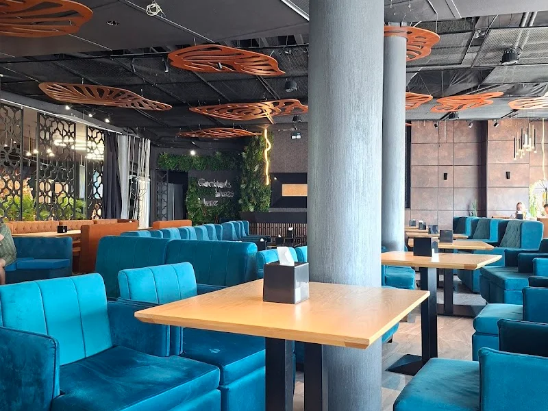 midpoint Restobar&Terrace — Кишинёв — фото 1