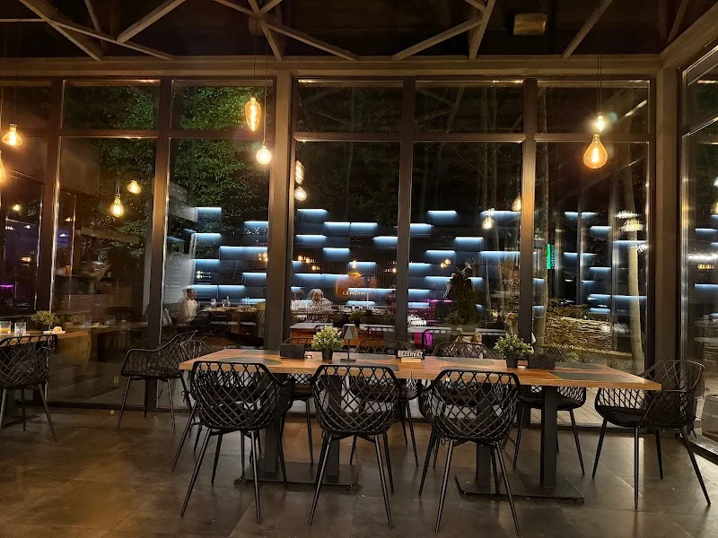 Restaurant La Pădure — Кишинёв — фото 1