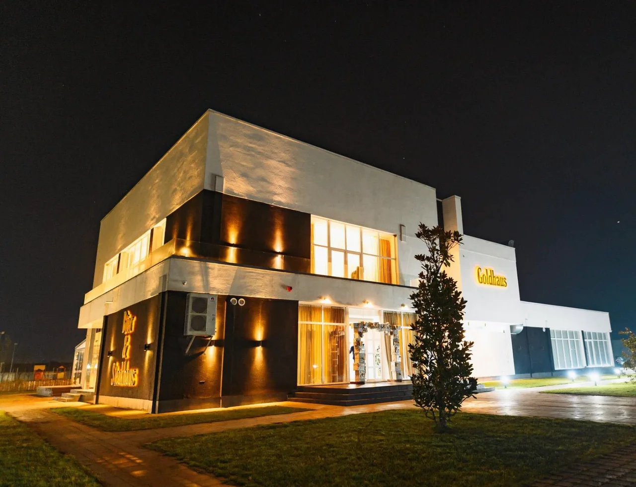 Goldhaus bier & steakhaus