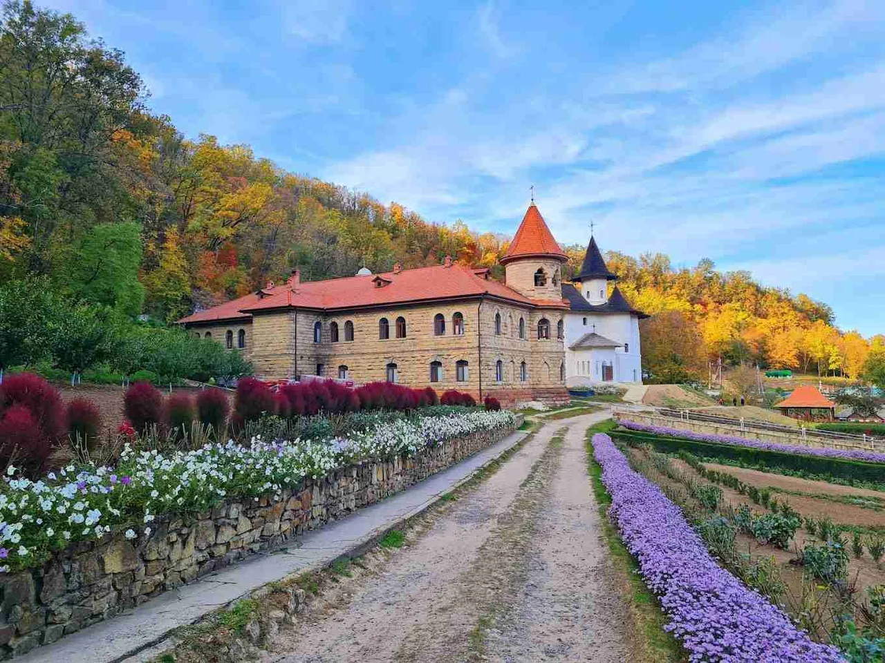 Монастырь Рудь