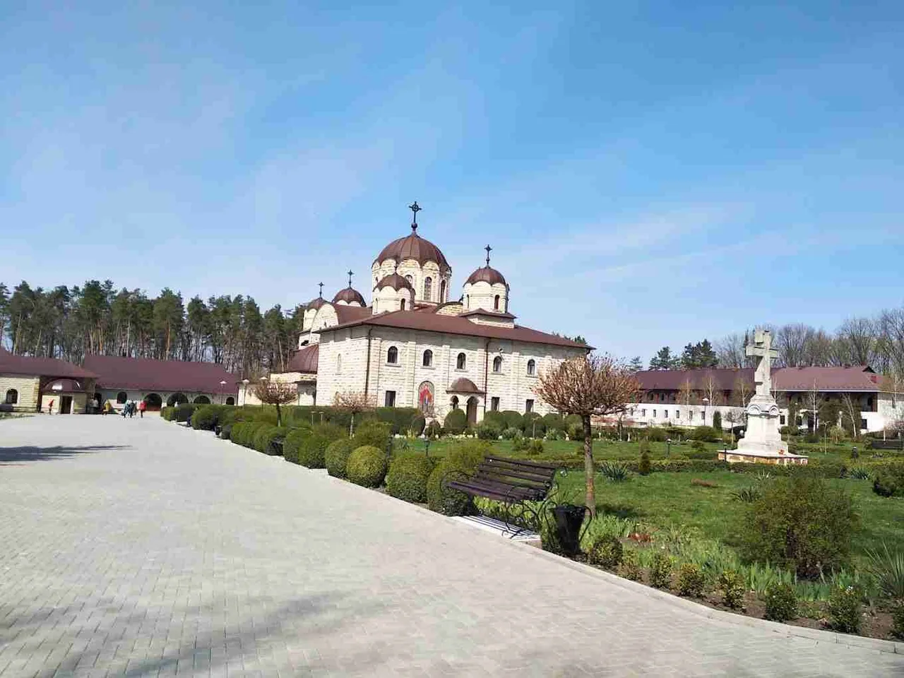 Монастырь Зэбричень